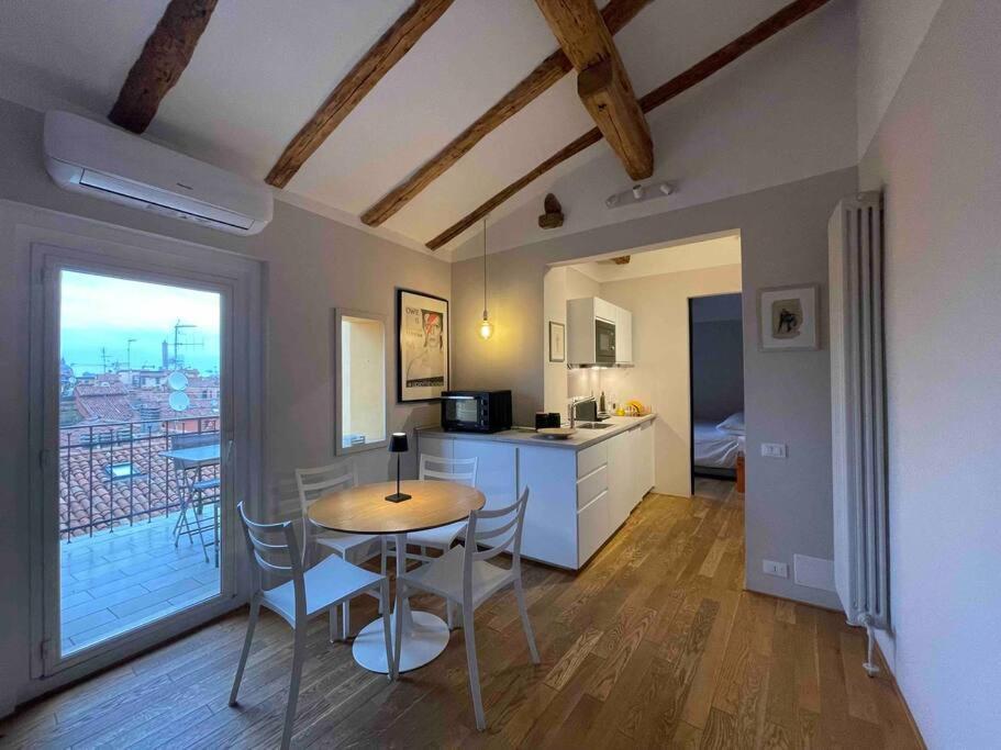 Romantic Attic Room With Panoramic View Bolonia Exterior foto