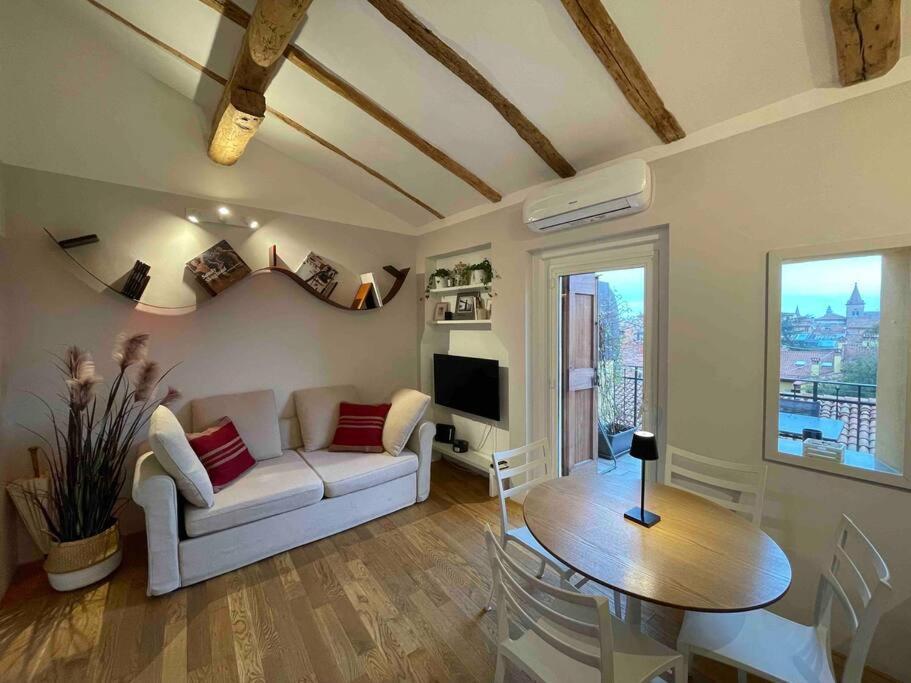 Romantic Attic Room With Panoramic View Bolonia Exterior foto
